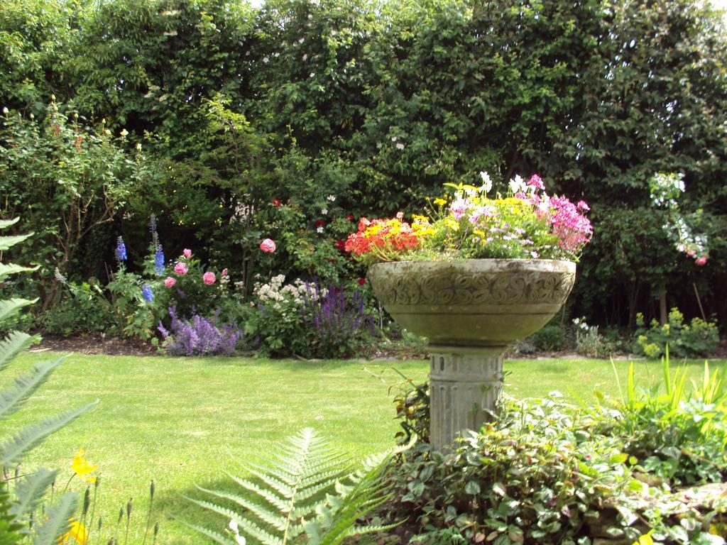 Yew Tree Cottage B&B Stow-on-the-Wold Bagian luar foto